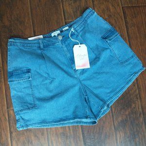 A Beautiful Soul Women's Size 18 Denim Shorts NWT